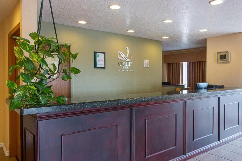 Quality Inn Los Lunas Eksteriør billede